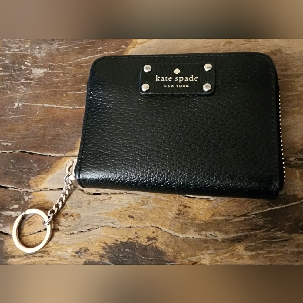 Kate Spade ♠️ Wellesley Chain Wallet